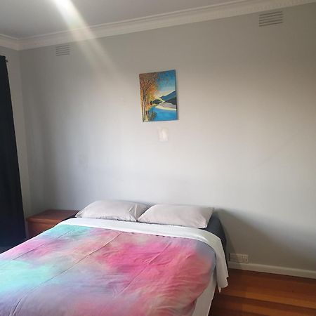 Homestay Near Dandenong Plaza Room photo